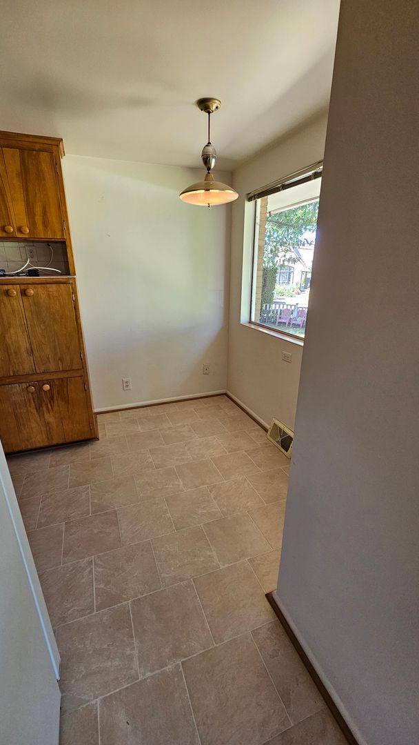 2551-53 24th Ave E, Seattle, WA 98112 - Apartment for Rent - Image 8
