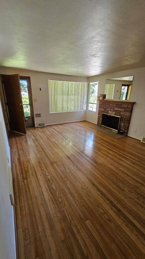 2551-53 24th Ave E, Seattle, WA 98112 - Apartment for Rent - Image 4