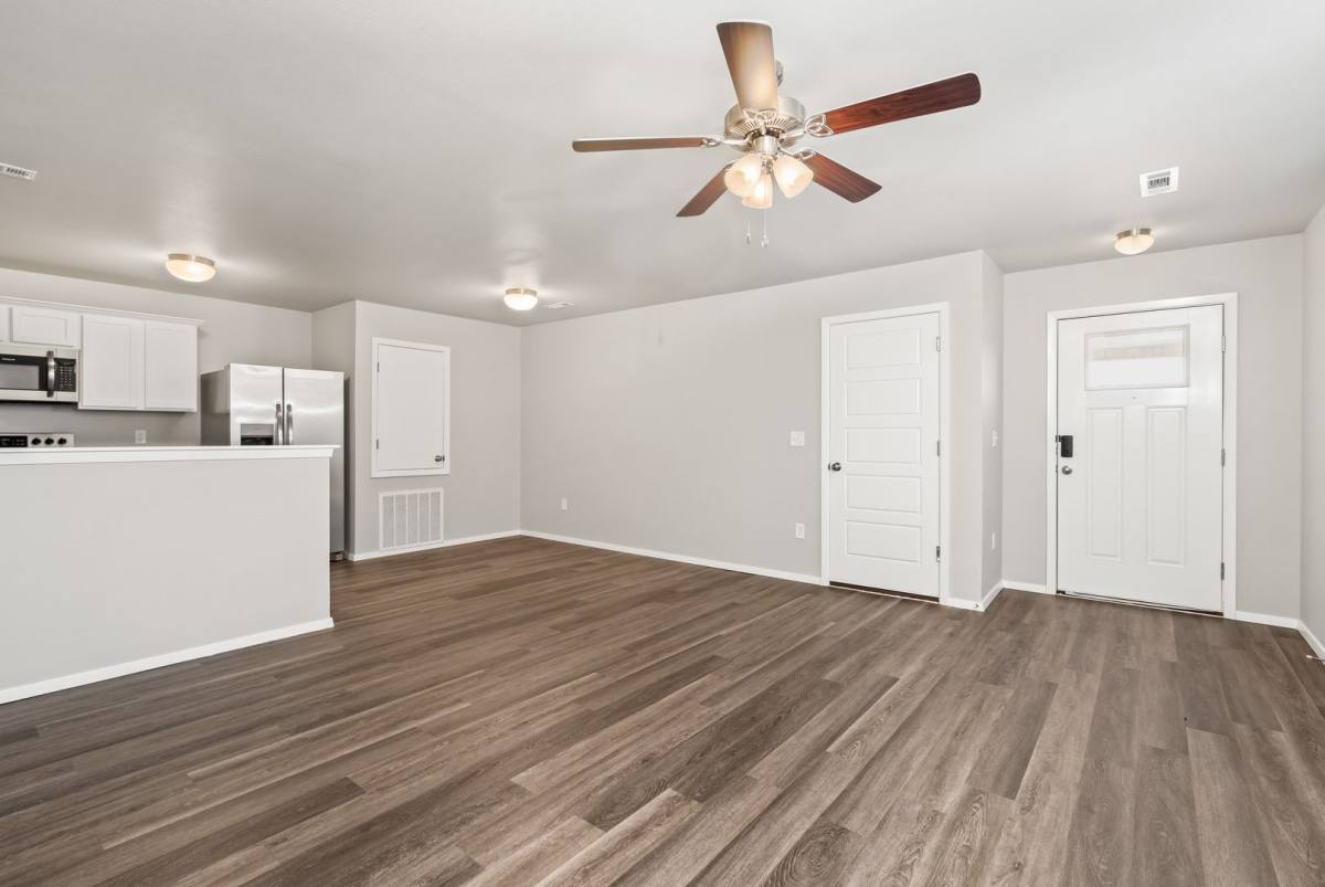 500A W Christopher Dr, Siloam Springs, AR 72761 - House for Rent - Image 4