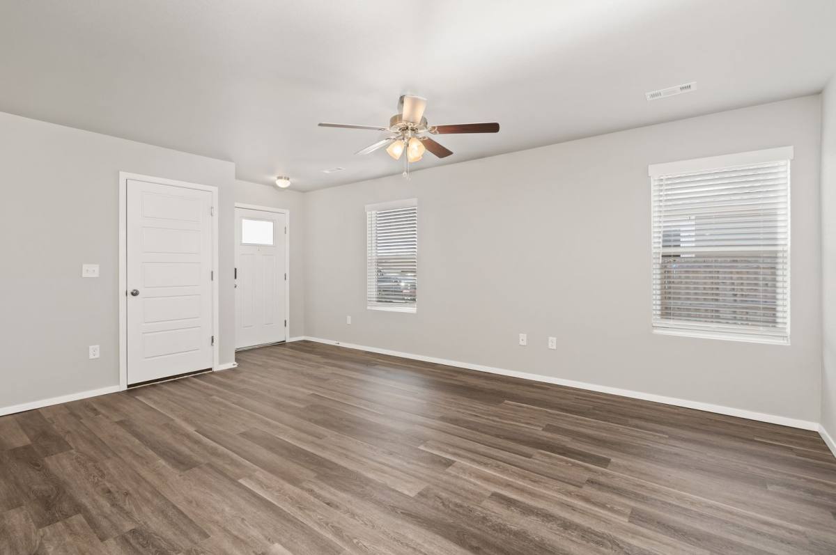 500A W Christopher Dr, Siloam Springs, AR 72761 - House for Rent - Image 5