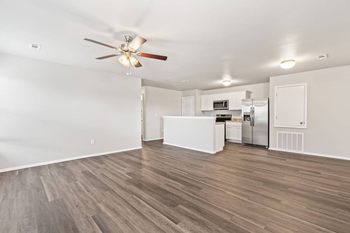 500A W Christopher Dr, Siloam Springs, AR 72761 - House for Rent - Image 7