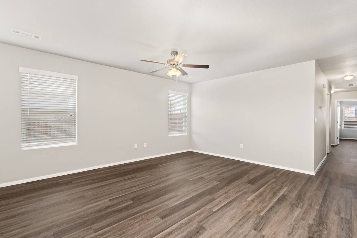 500A W Christopher Dr, Siloam Springs, AR 72761 - House for Rent - Image 6