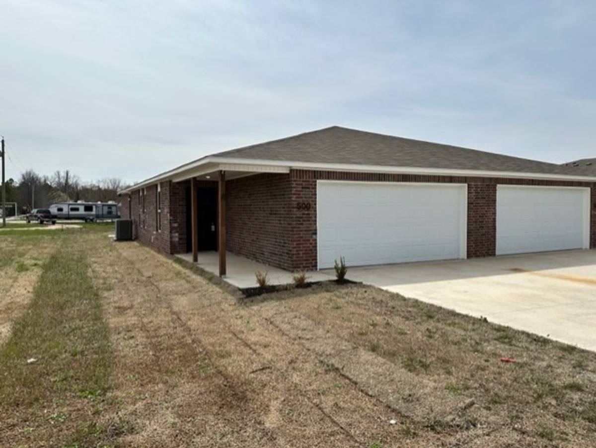 500A W Christopher Dr, Siloam Springs, AR 72761 - House for Rent - Image 3