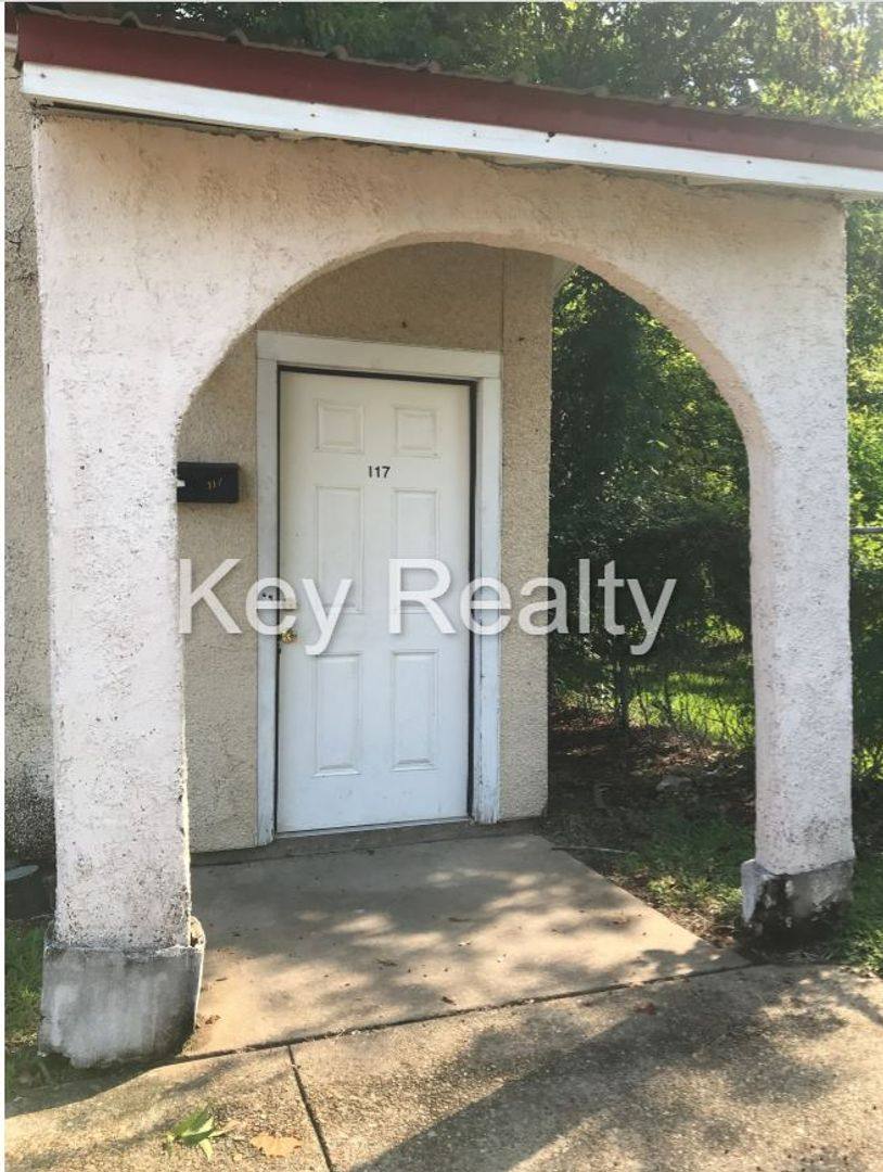 Apartment for rent at 111-117 15th St, Alexandria, LA 71301
