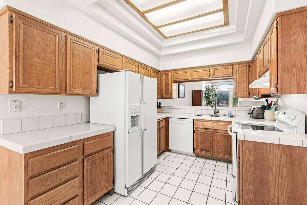 29665 Castle Creek Lane, Escondido, CA 92026 - House for Rent - Image 8