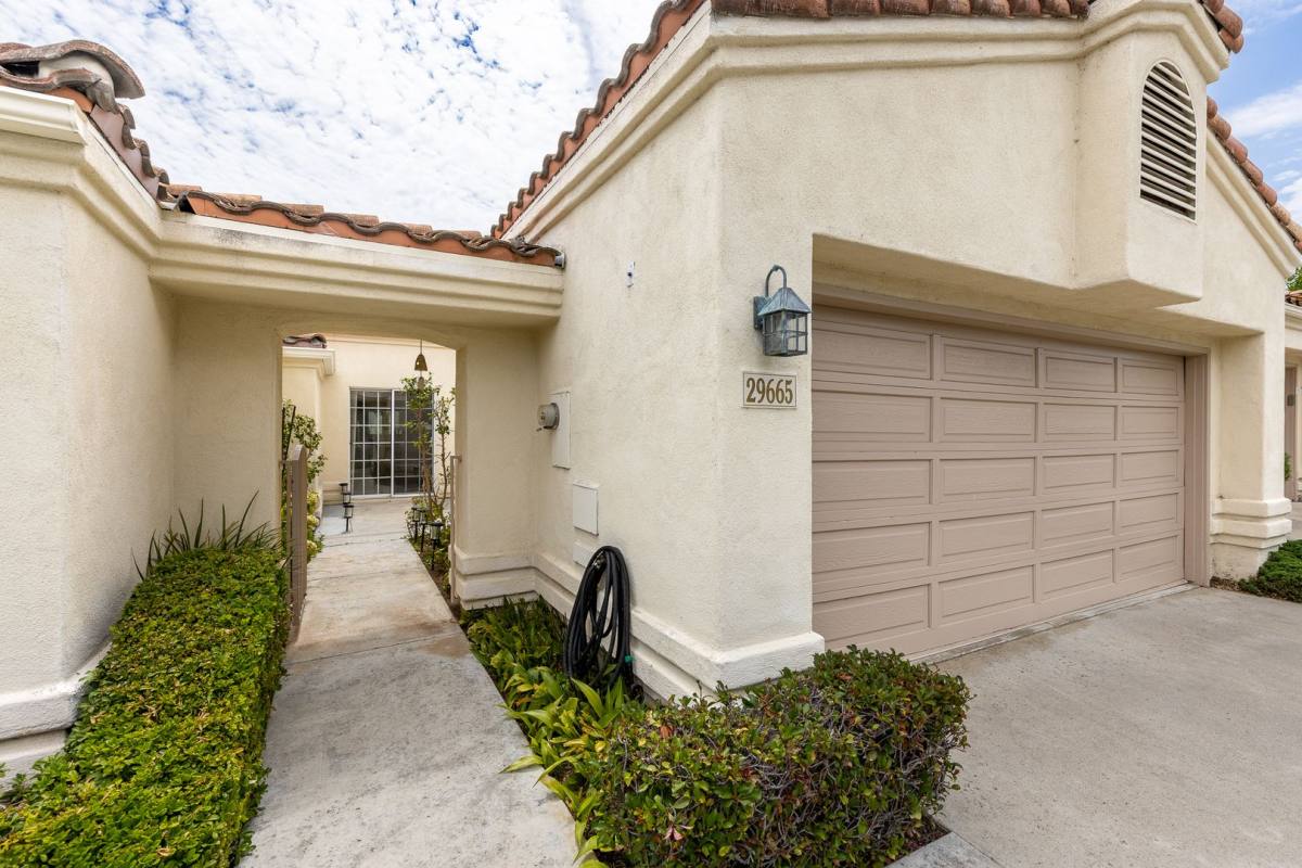 29665 Castle Creek Lane, Escondido, CA 92026 - House for Rent