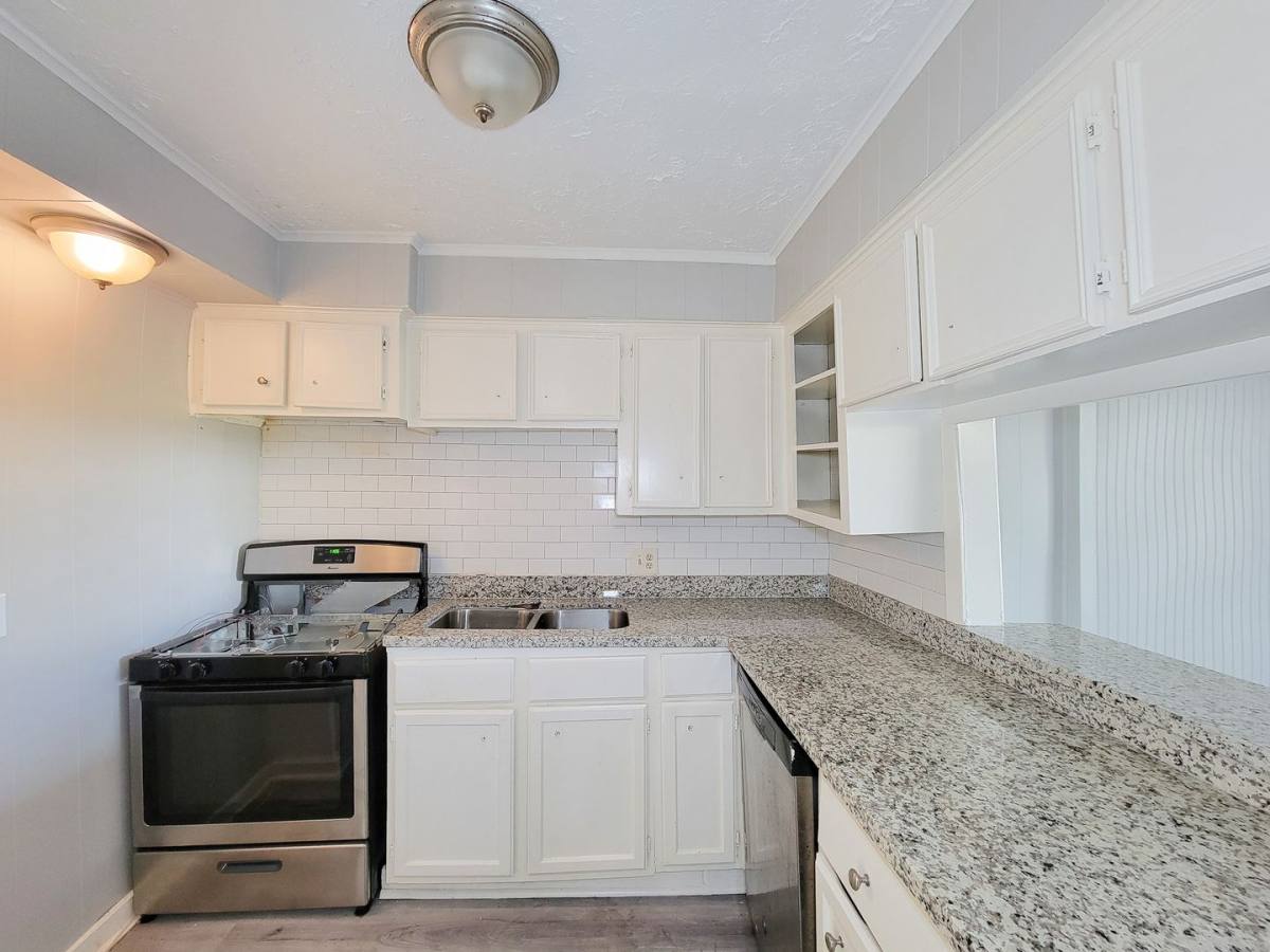 5007 Caplin St, Houston, TX 77026 - House for Rent - Image 10