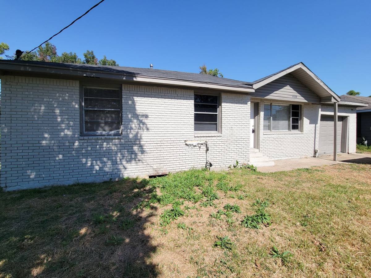 5007 Caplin St, Houston, TX 77026 - House for Rent - Image 1