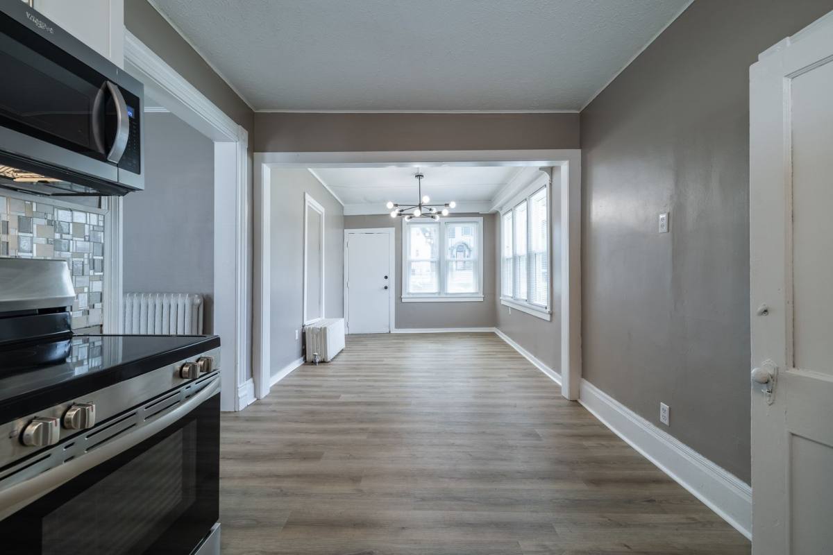 924 S 31st St, Omaha, NE 68105 - House for Rent - Image 4