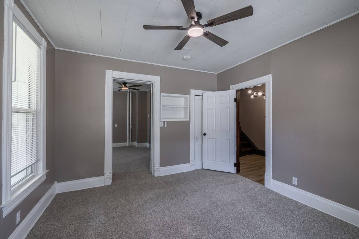 924 S 31st St, Omaha, NE 68105 - House for Rent - Image 8