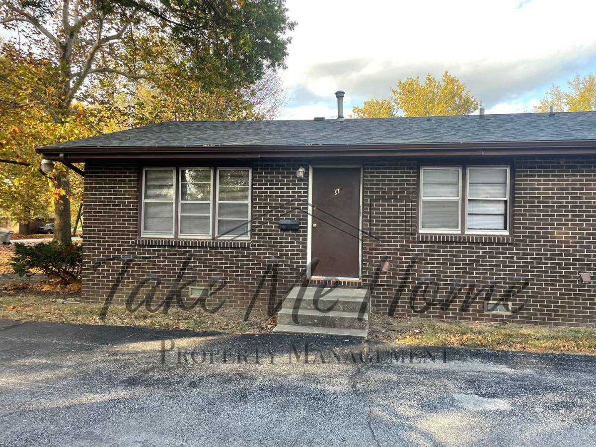 526 N Lone Pine #A, Springfield, MO 65802 - House for Rent
