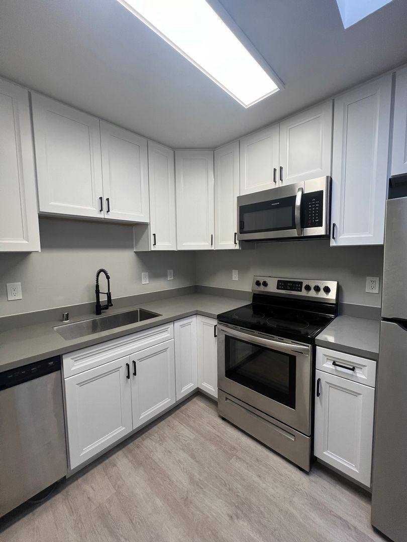 Drift Pb, 1727 Chalcedony St, San Diego, CA 92109 - Apartment for Rent - Image 8