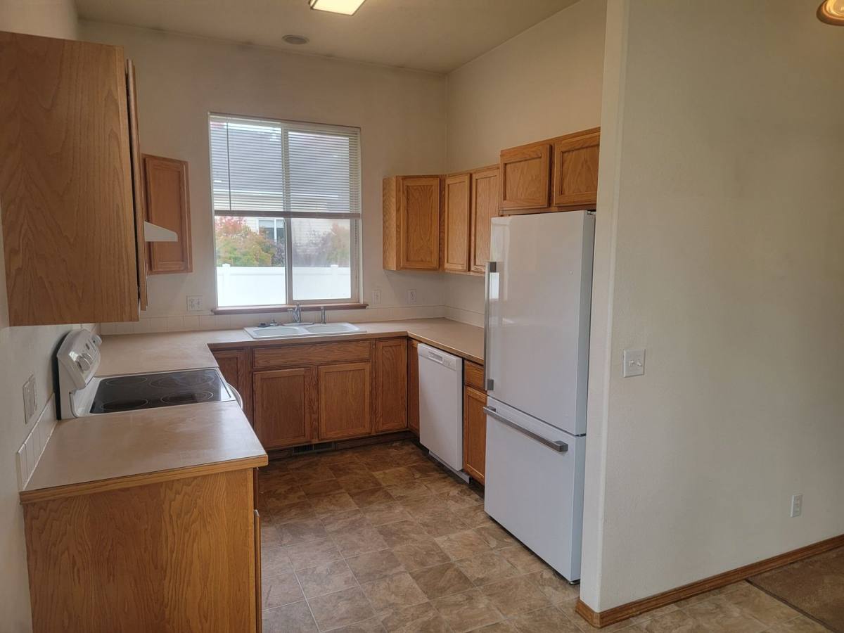 2465 W Sarge Court, Coeur d'Alene, ID 83815 - House for Rent - Image 2