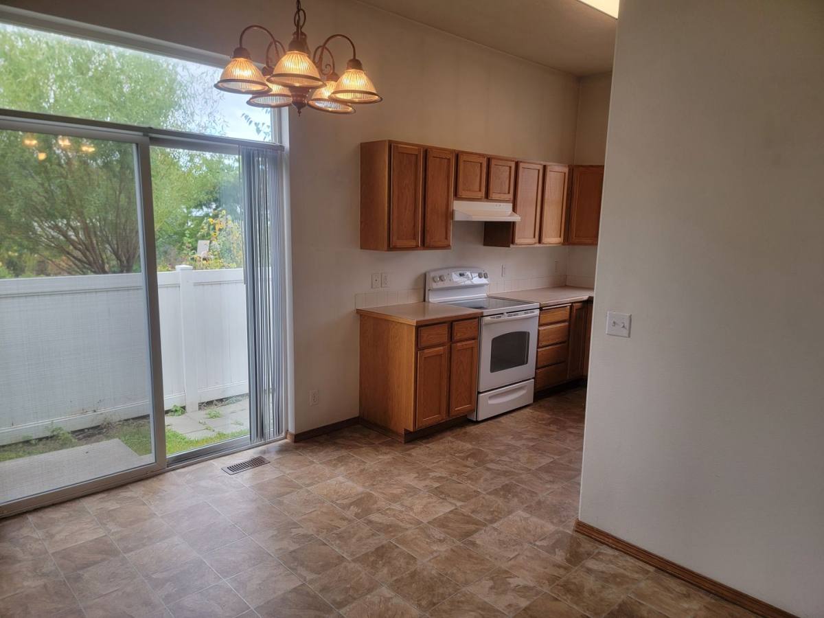 2465 W Sarge Court, Coeur d'Alene, ID 83815 - House for Rent - Image 4