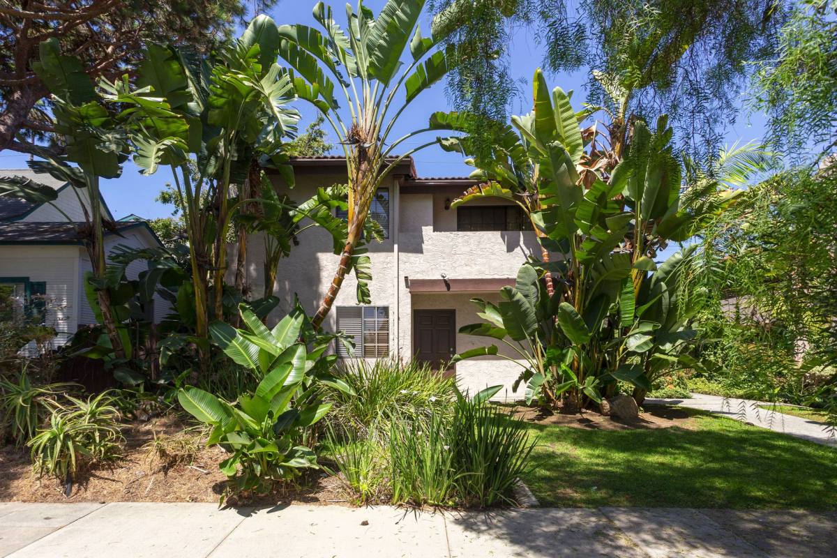 Townhouse for rent at 1736 Hornblend St, San Diego, CA 92109
