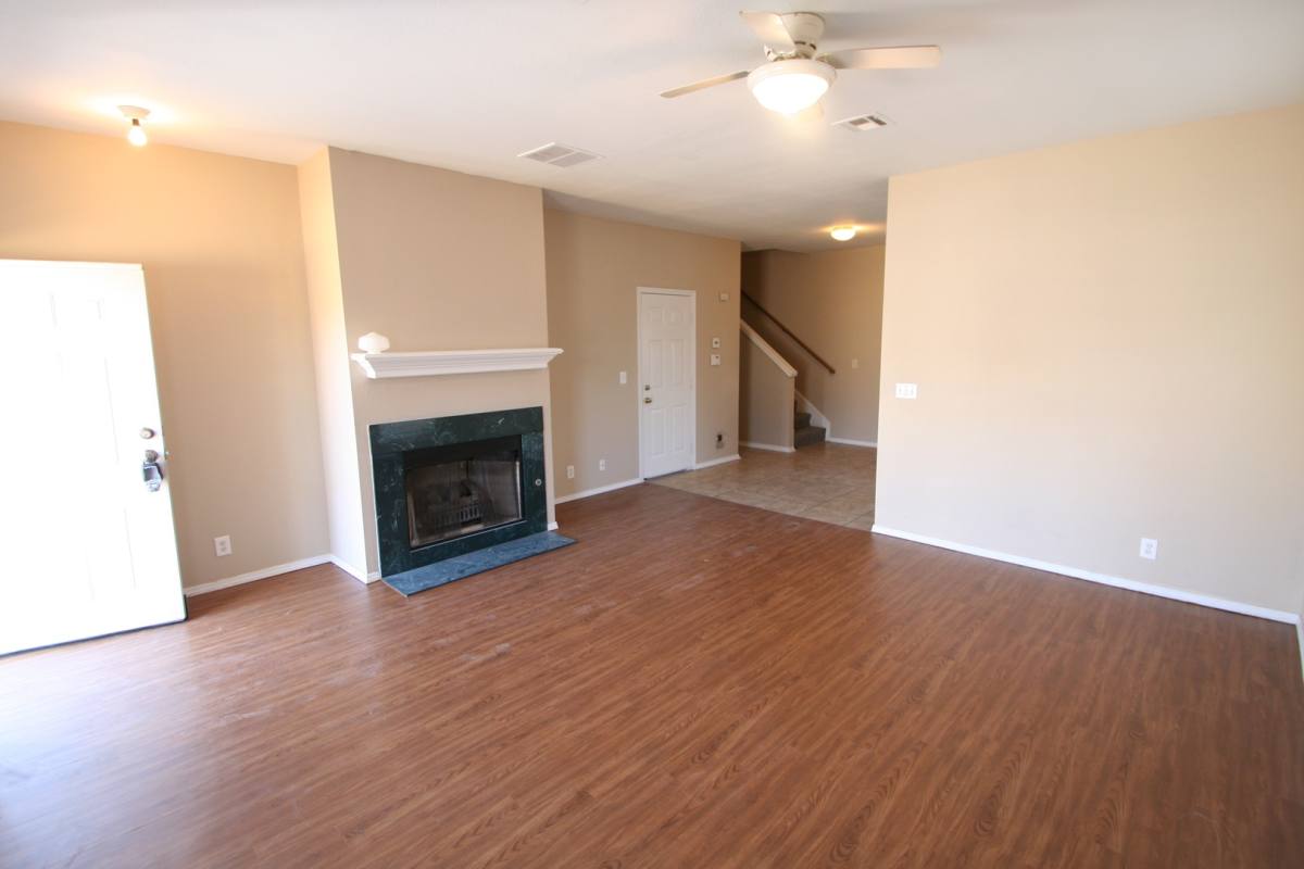 S 91st E Pl Duplex, 2421 2423 S, Tulsa, OK 74129 - Apartment for Rent - Image 1