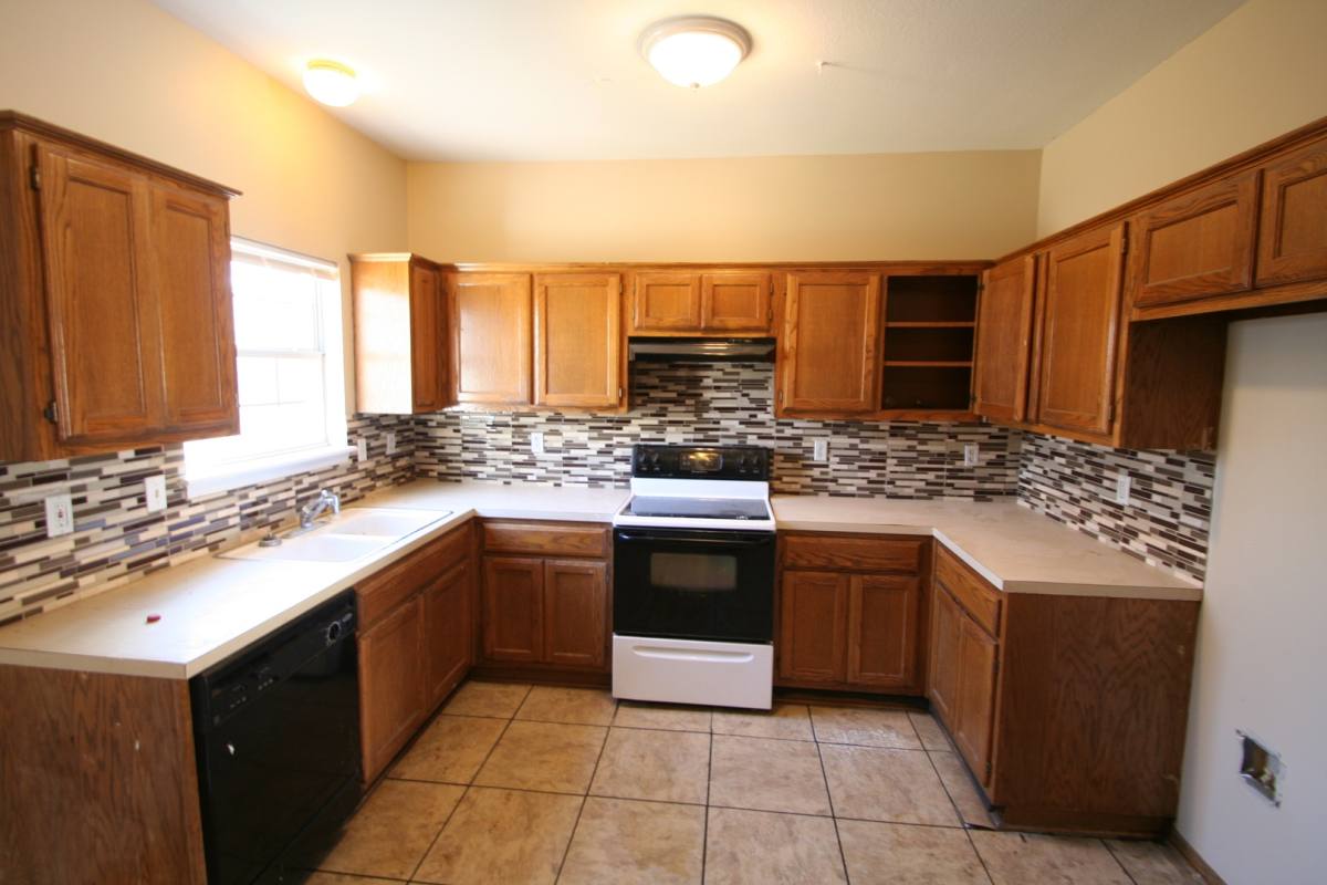 S 91st E Pl Duplex, 2421 2423 S, Tulsa, OK 74129 - Apartment for Rent - Image 7
