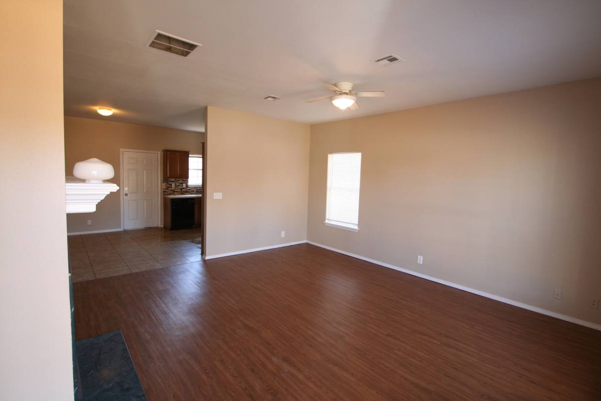 S 91st E Pl Duplex, 2421 2423 S, Tulsa, OK 74129 - Apartment for Rent - Image 4