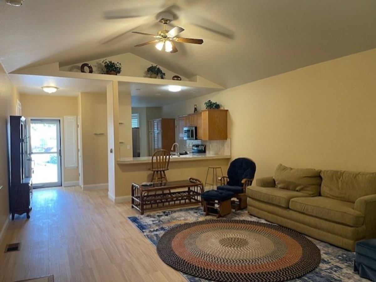 2472 Chardonnay Dr, Carson City, NV 89703 - House for Rent - Image 7