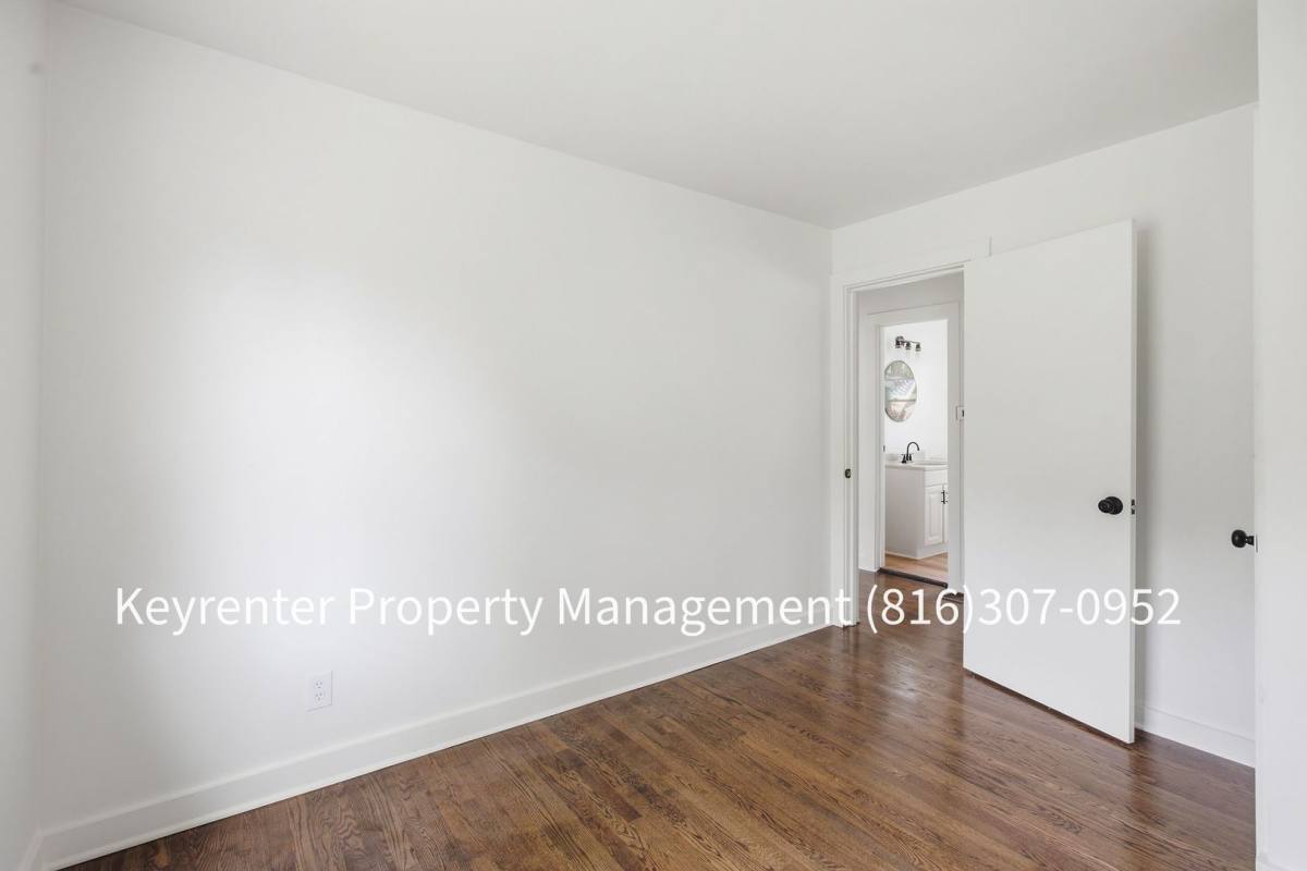 3313 S Vermont Ave, Independence, MO 64052 - House for Rent - Image 9