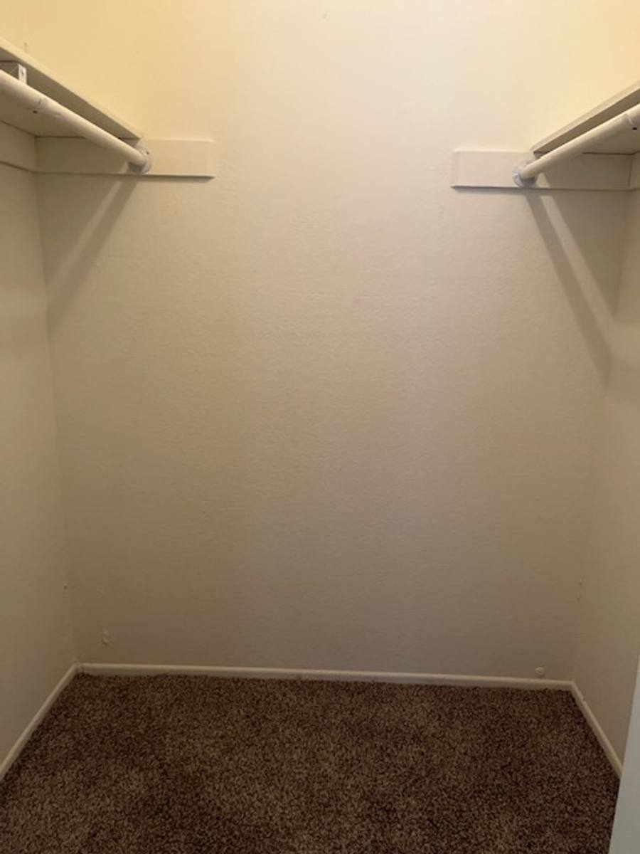 Oak Village, 20926-36 Gresham St, Canoga Park, CA 91304 - Apartment for Rent - Image 10