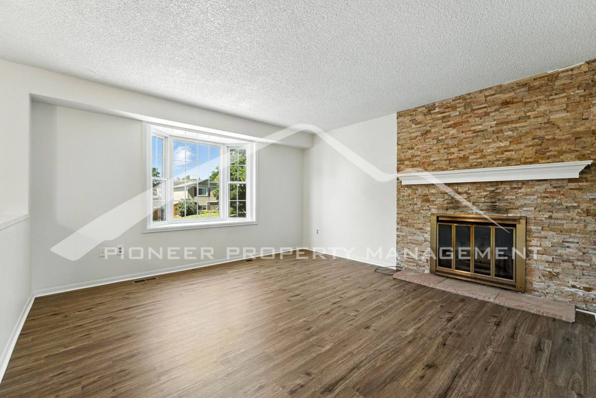 16327 E Brunswick Place, Aurora, CO 80013 - House for Rent - Image 3