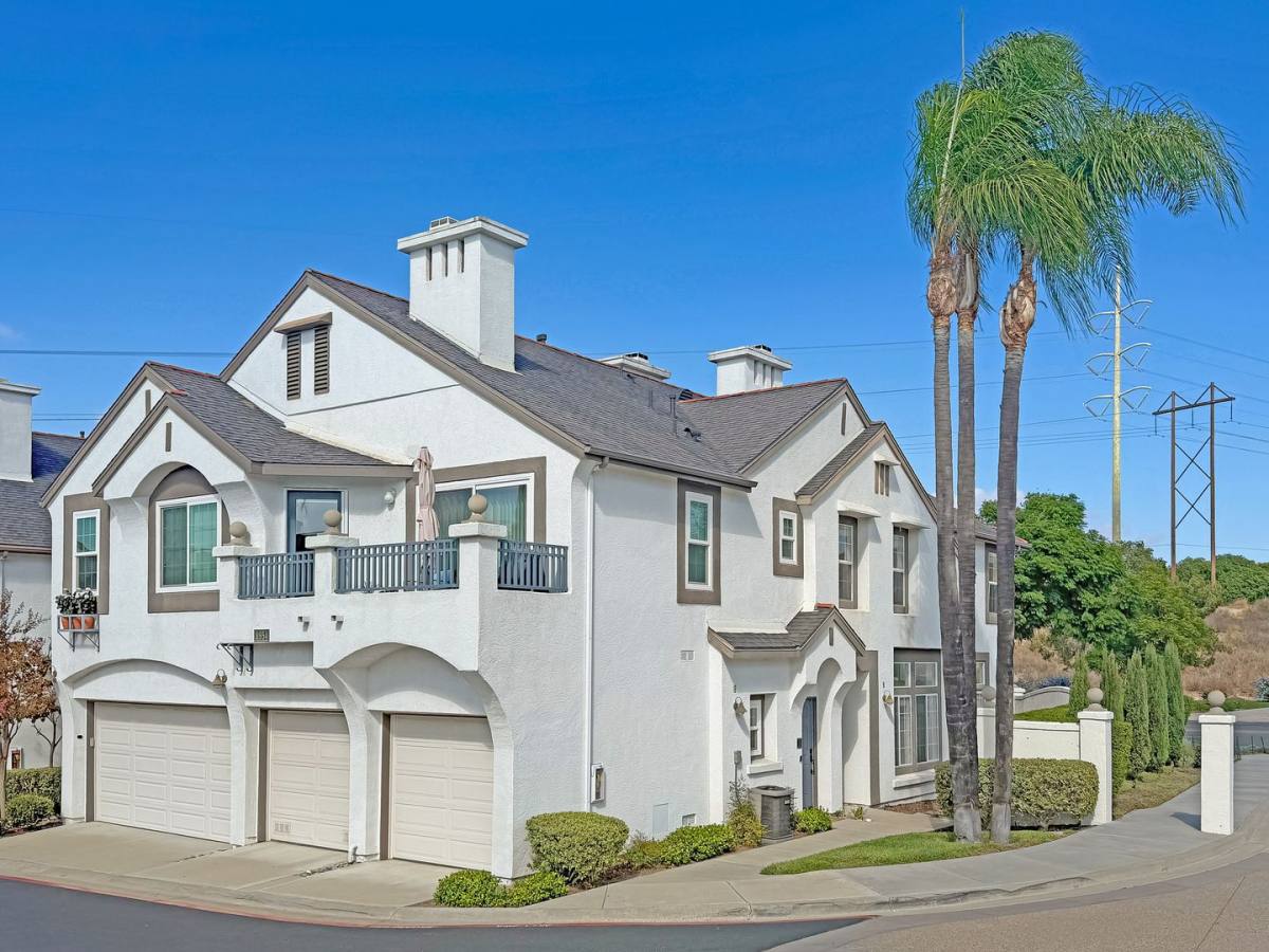 Townhouse for rent at 11954 Cypress Canyon Rd #2, San Diego, CA 92131