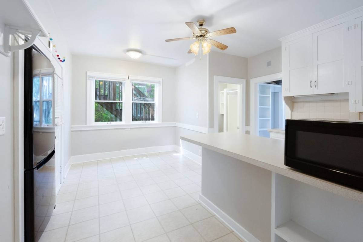 220 W 9th St, Cedar Falls, IA 50613 - Townhouse for Rent - Image 10