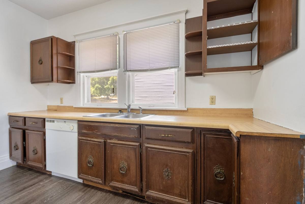 109 W 12th St, Cedar Falls, IA 50613 - House for Rent - Image 7