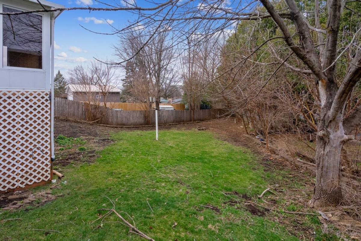 2011 Waterloo Rd, Cedar Falls, IA 50613 - House for Rent - Image 5