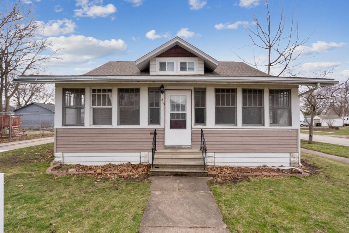 503 Iowa St, Cedar Falls, IA 50613 - House for Rent - Image 1