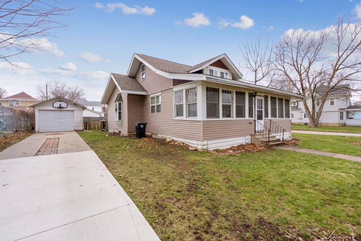 503 Iowa St, Cedar Falls, IA 50613 - House for Rent - Image 2
