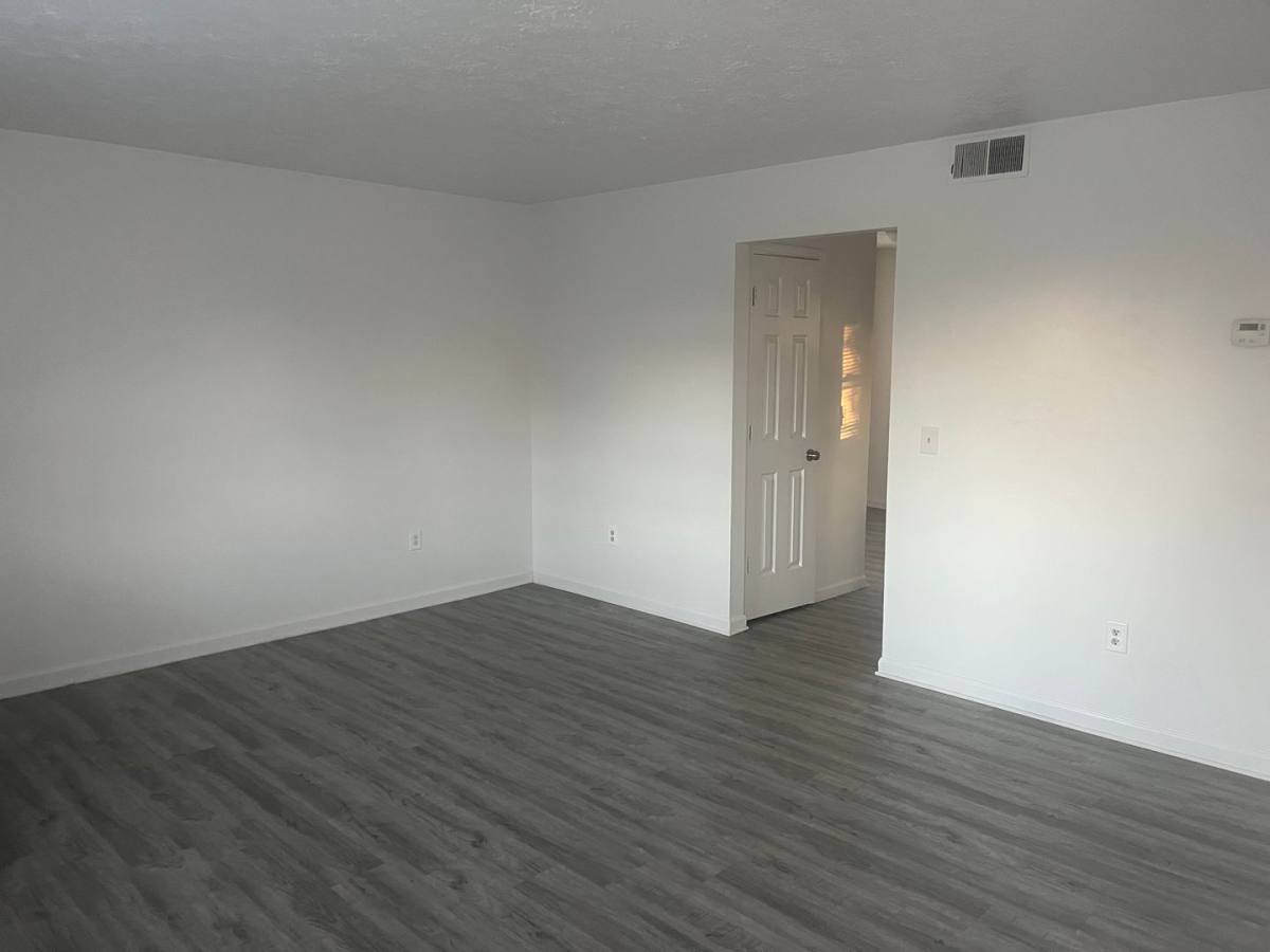 280 Berkley Court, Radcliff, KY 40160 - Townhouse for Rent - Image 9