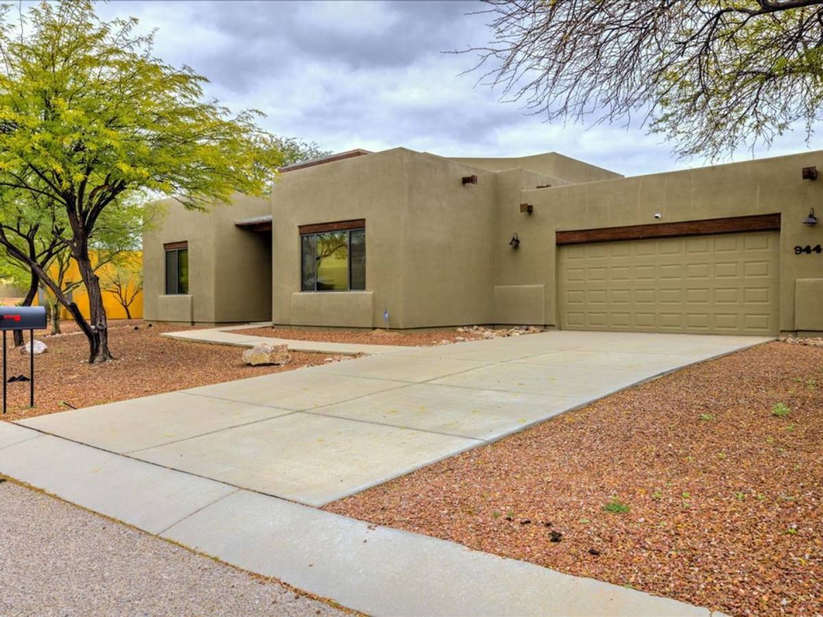 House for rent at 9441 S San Esteban Dr, Vail, AZ 85641