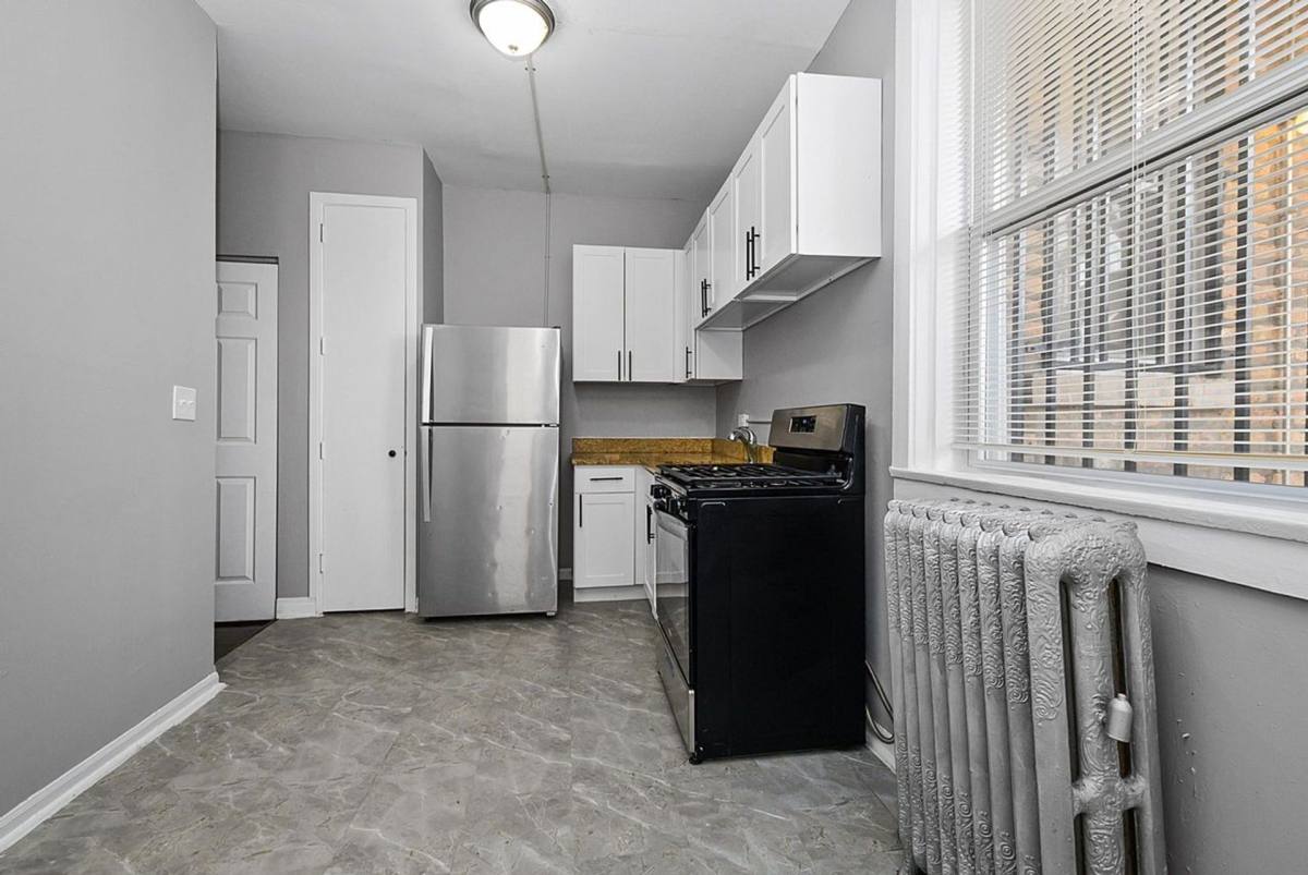 6214-26 Eberhart Ave, Chicago, IL 60637 - Apartment for Rent - Image 9