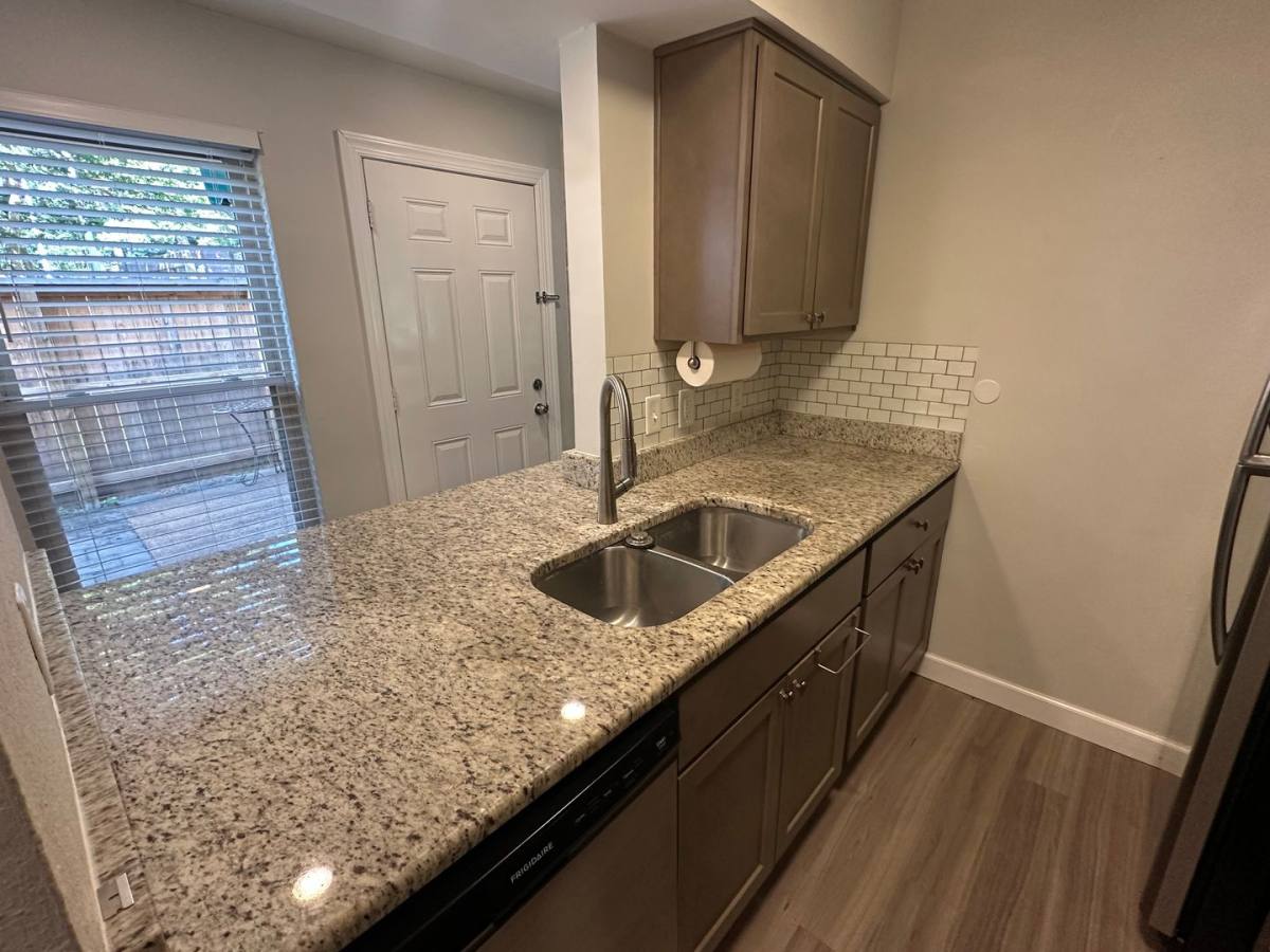 1727 Ridge Oak Place, Memphis, TN 38120 - Townhouse for Rent - Image 9