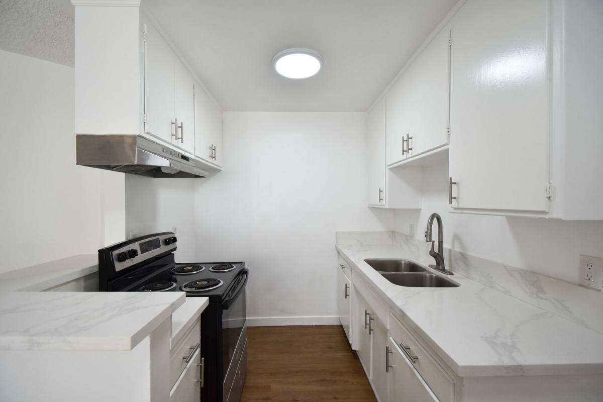 4201-05 Arch Dr, Studio City, CA 91604 - Apartment for Rent - Image 2