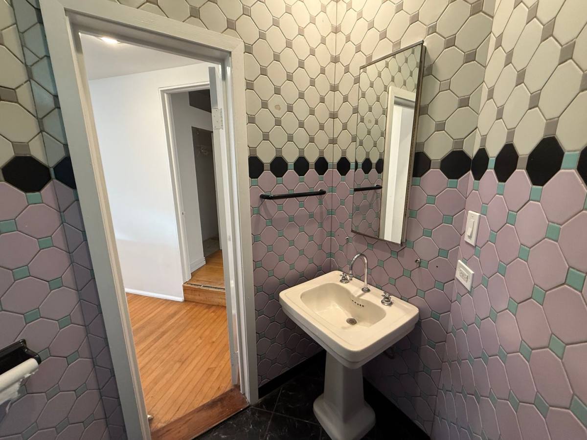 1705 S Newberry, Chicago, IL 60608 - Apartment for Rent - Image 9