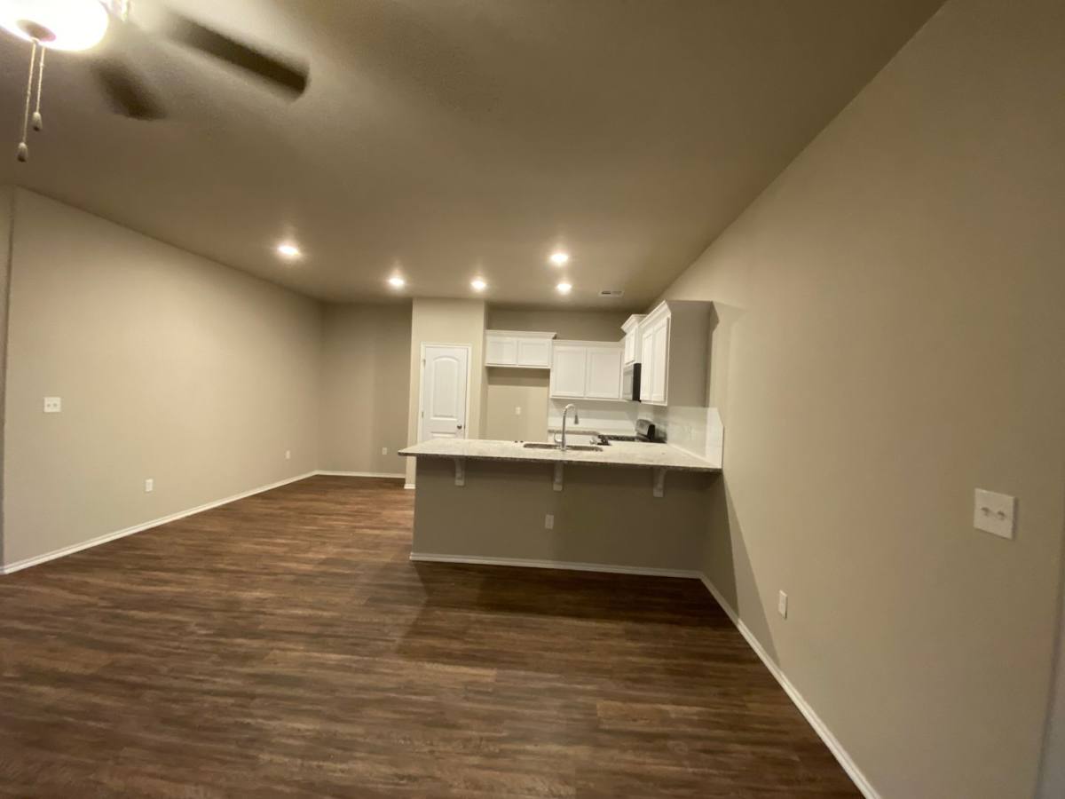 10904 NW 119th St, Yukon, OK 73099 - House for Rent - Image 6