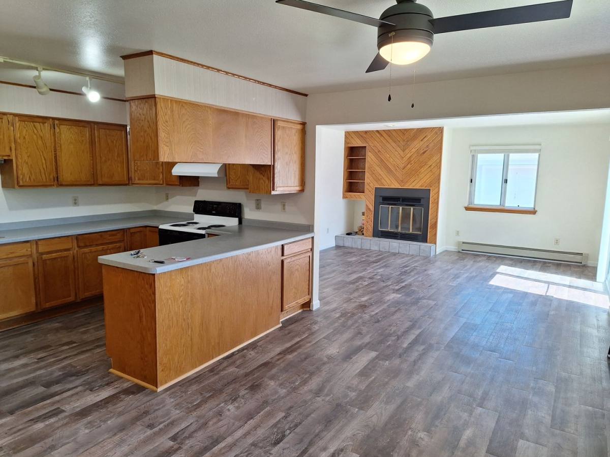 Plover, 261-271 Oakwood Ave, Plover, WI 54467 - Apartment for Rent - Image 6