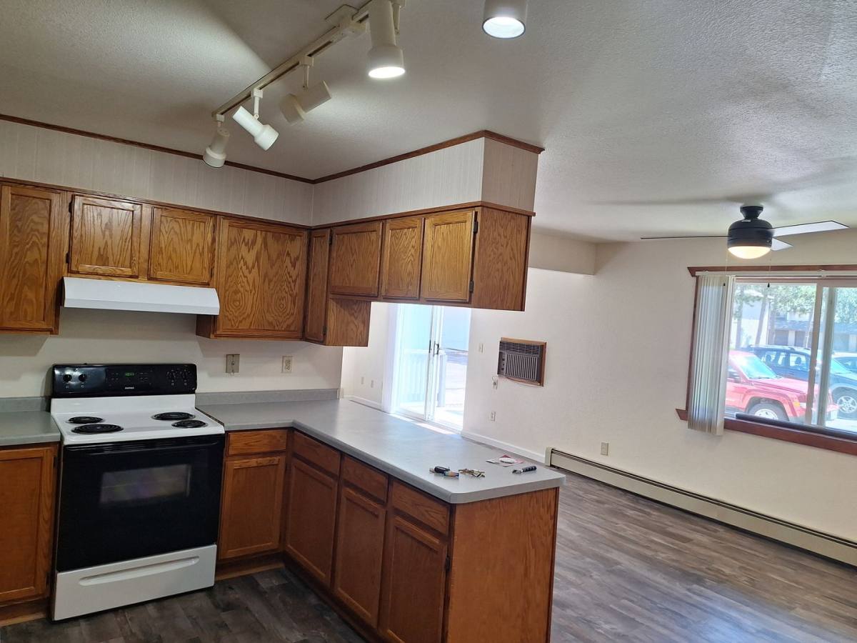 Plover, 261-271 Oakwood Ave, Plover, WI 54467 - Apartment for Rent - Image 8