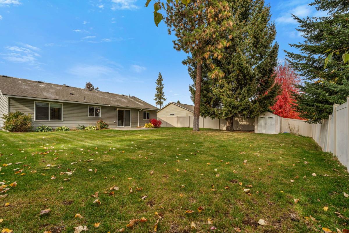 7358 N Aaron St, Coeur d'Alene, ID 83815 - House for Rent - Image 2