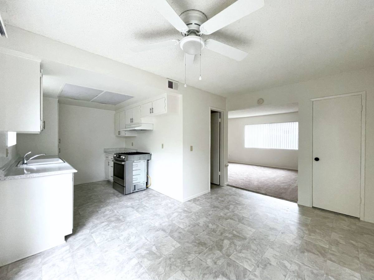 2167 Via Esmarca #2, Oceanside, CA 92054 - Townhouse for Rent - Image 6