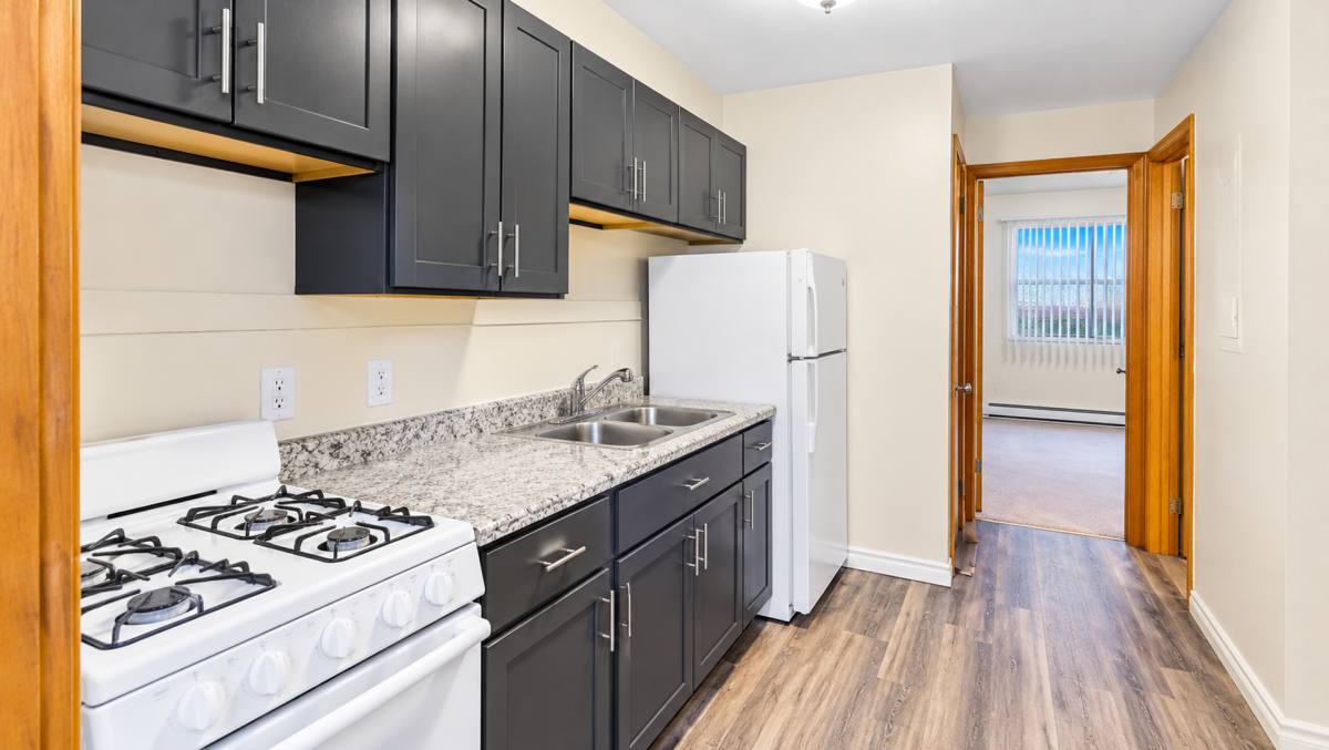 25 Wheeler St, St. Paul, MN 55105 - Apartment for Rent - Image 1