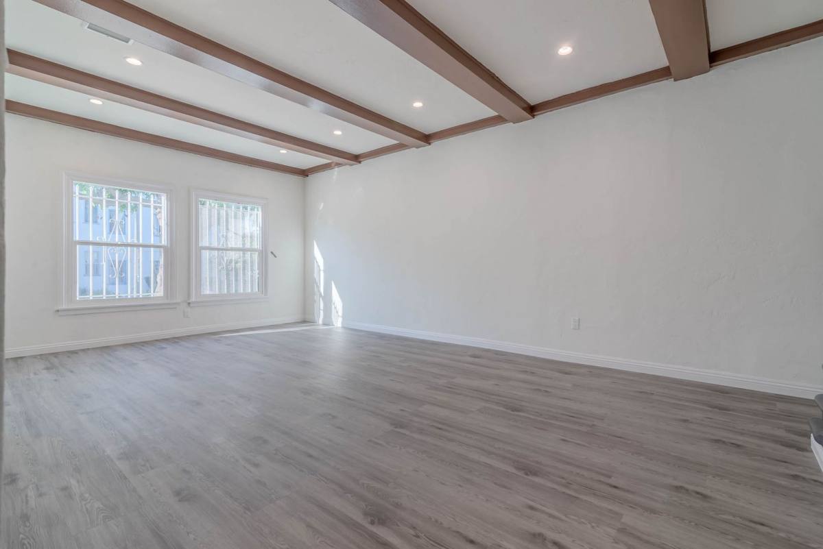 400 N Ogden Dr, Los Angeles, CA 90036 - Apartment for Rent - Image 2