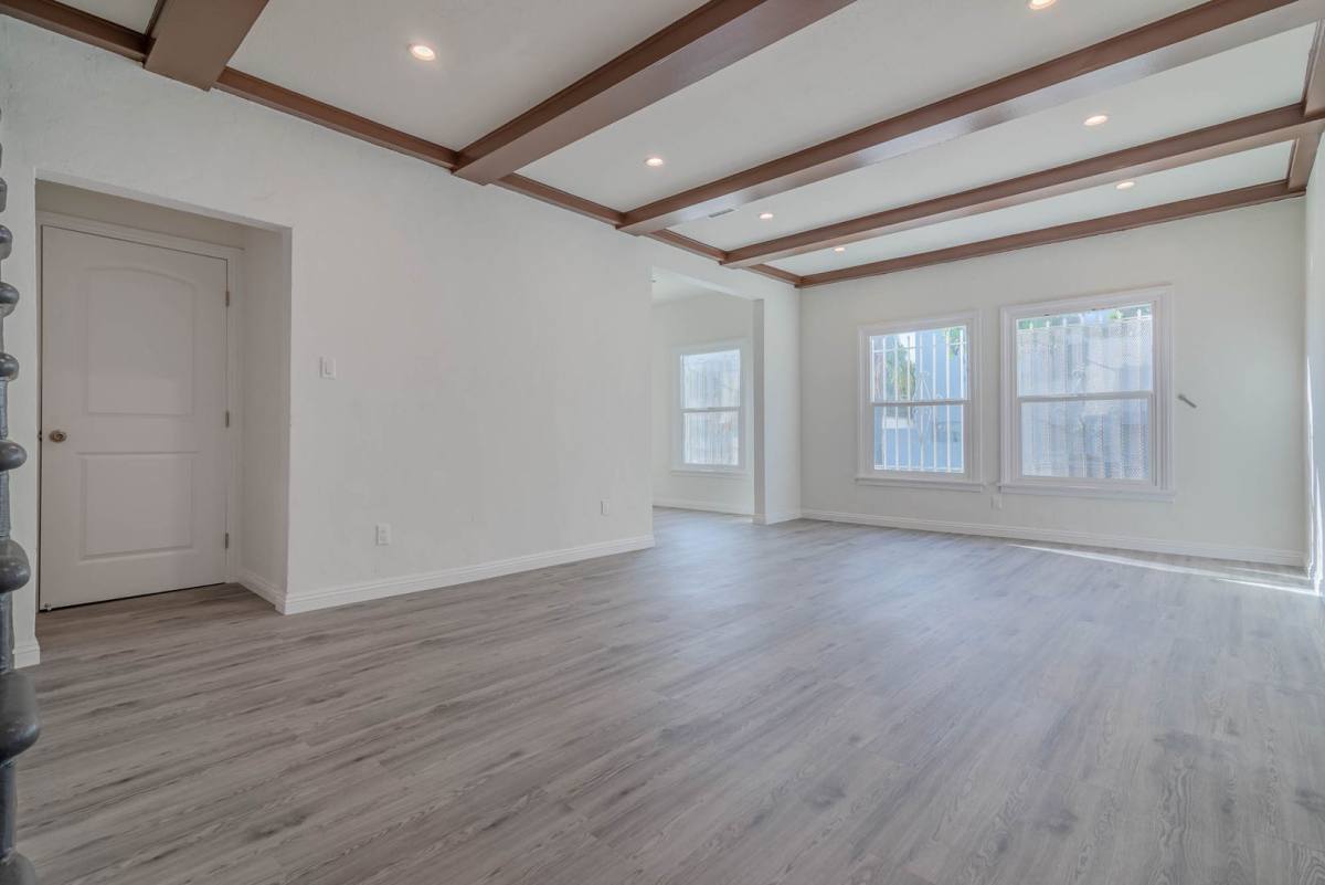 400 N Ogden Dr, Los Angeles, CA 90036 - Apartment for Rent - Image 3
