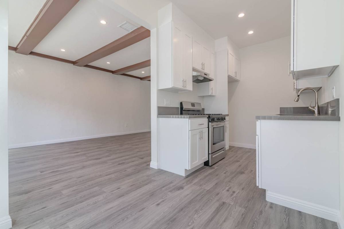 400 N Ogden Dr, Los Angeles, CA 90036 - Apartment for Rent - Image 5