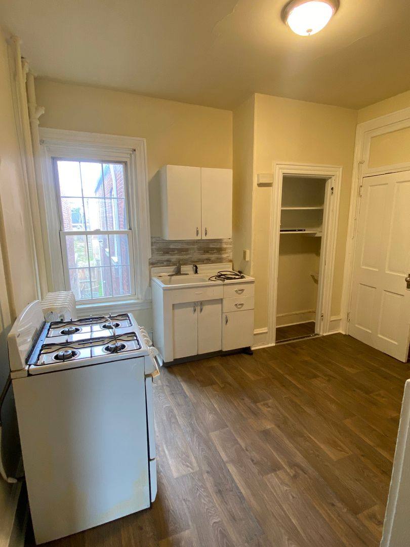 205 W King St, Lancaster, PA 17602 - Apartment for Rent - Image 3