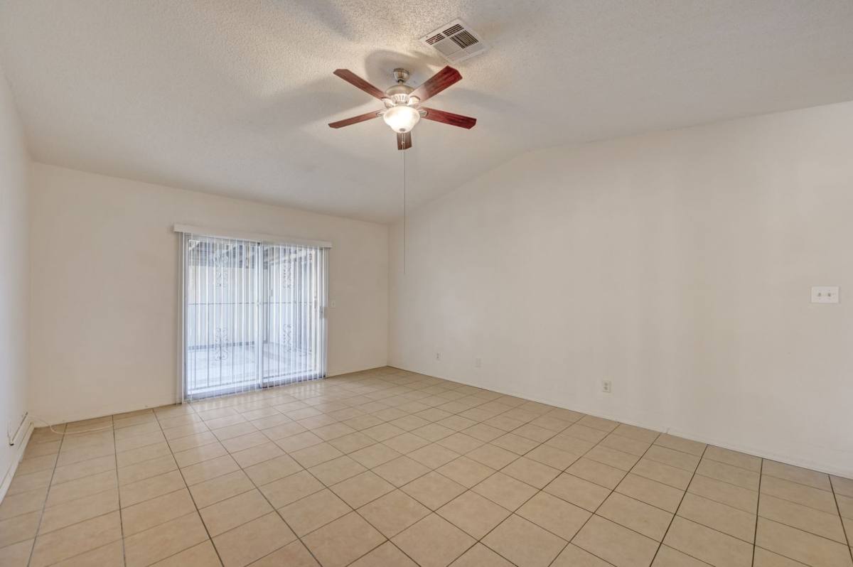1724 Palm Dr, Henderson, NV 89011 - House for Rent - Image 7