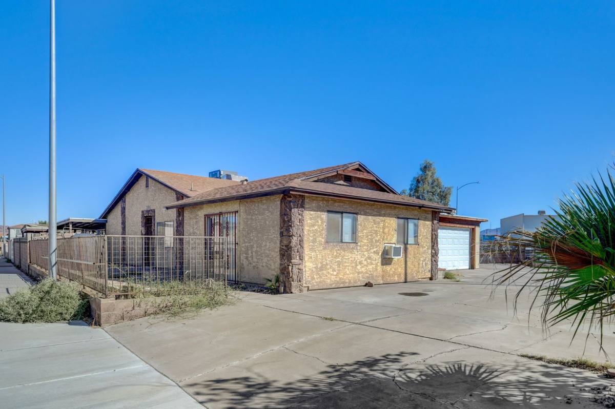 1724 Palm Dr, Henderson, NV 89011 - House for Rent - Image 3